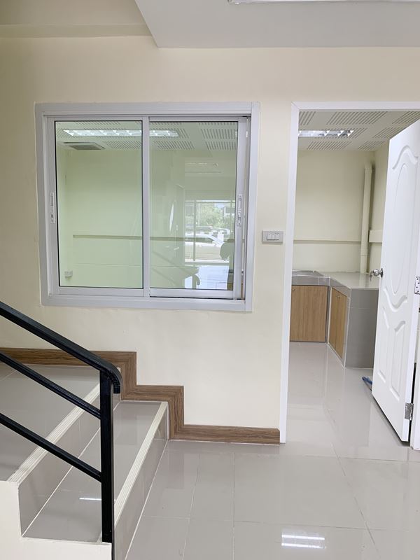 ขาย/เช่า ด่วน อาคารพาณิชย์ 4 ชั้นครึ่ง - วงเวียนราชพฤกษ์ สภาพสวยงาม ตกแต่งเรียบร้อย ทําเลทอง พร้อมใช้งาน